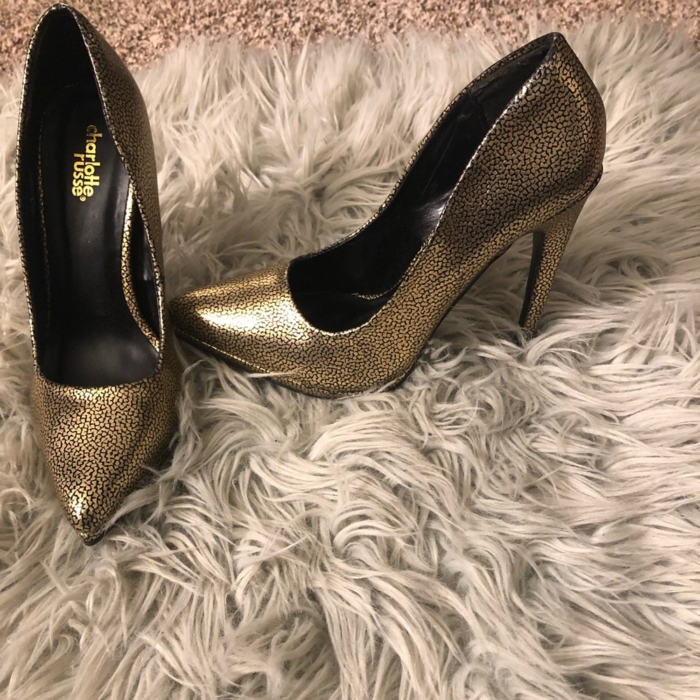 Charlotte Russe Gold and black pumps